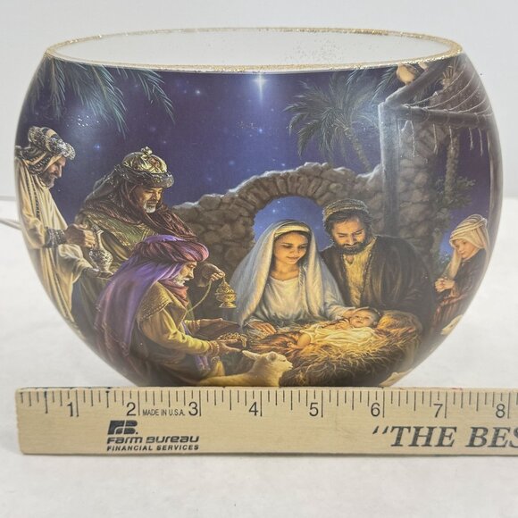 Stony Creek Nativity Scene Illuminated Glass Orbis Vase By Dona Gelsinger Oval - Picture 12 of 14